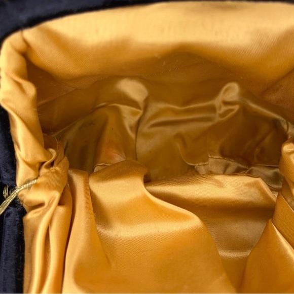 VINTAGE 1930’s ERA DARK BLUE VELVET HANDBAG PURSE RETRO PINUP SATIN LINED FORMAL - Picture 3 of 15